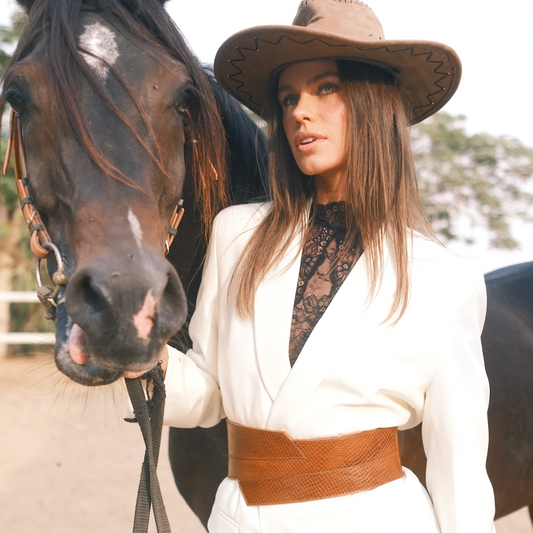 Twisted Belt in camel